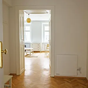 Apartment Barnabitengasse, Wien